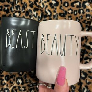 RAE DUNN MUG SET